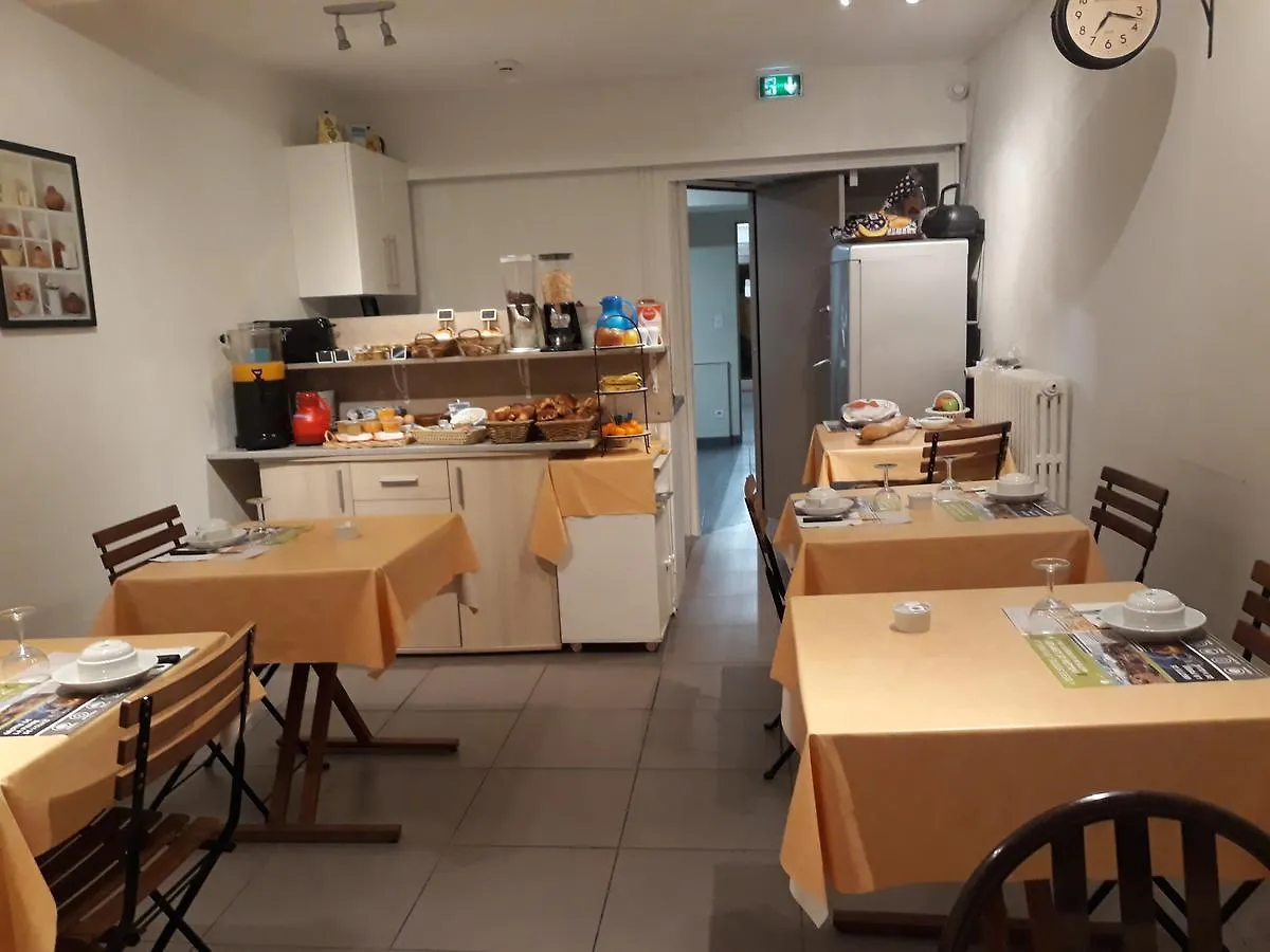 Hotel La Caravelle à Riom 2*,
